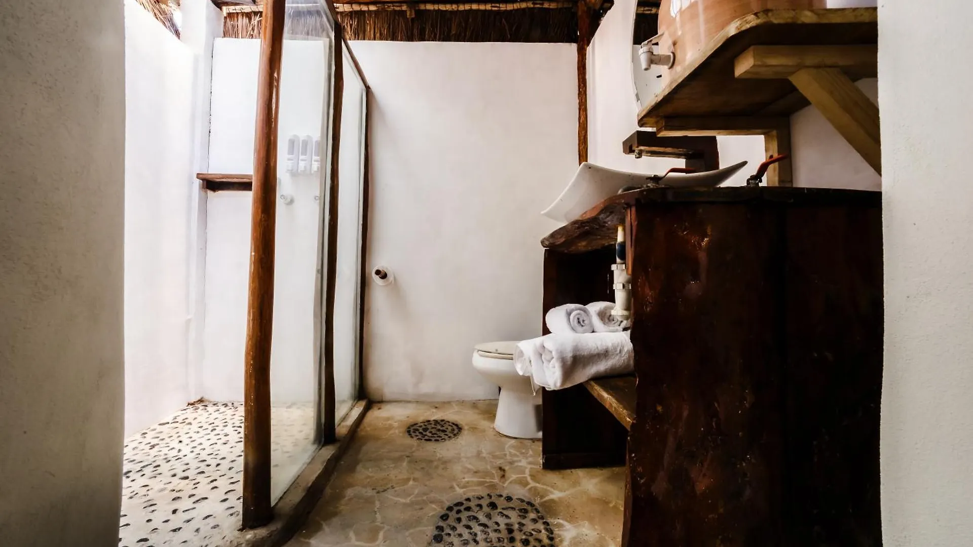 Hotel Eco Banitas Tulum